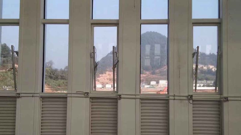 断桥铝门窗密封条：守护家居温暖的隐形守护者**