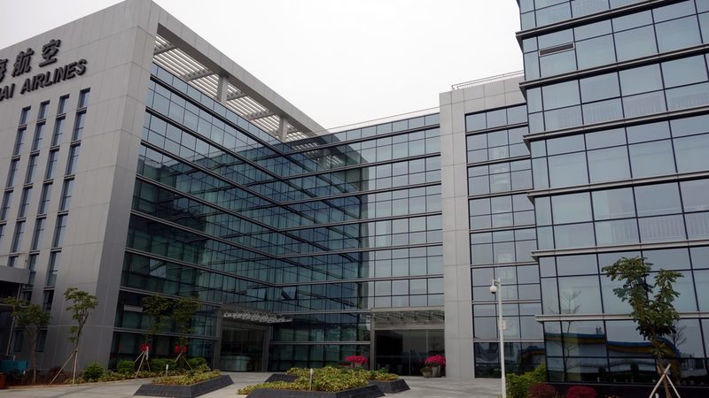 塑钢门窗安装后开关不顺畅，可能是由于以下几个原因造成的：